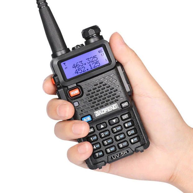Baofeng UV-5R dual band walkie talkie for fritids- og profesjonell bruk.